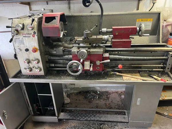 Paulimot PM4000 Drehmaschine